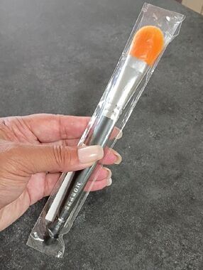 Morphe Oval Foundation Brush